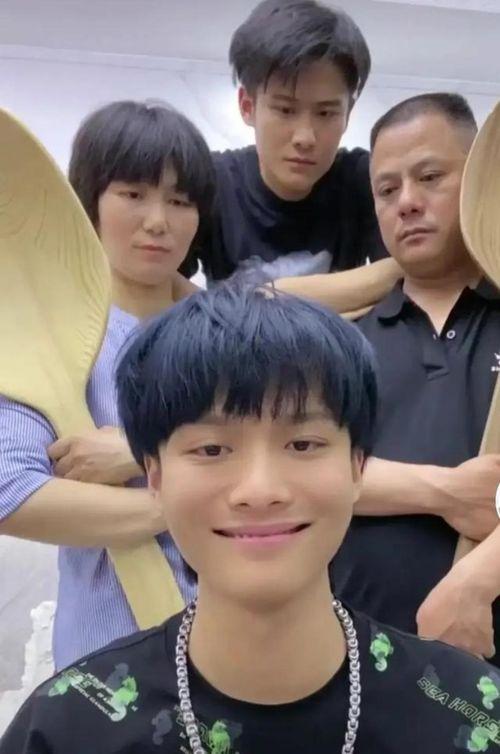 小杨哥爆料大秧歌视频,大秧歌幕后精彩瞬间